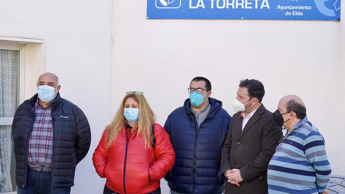 El encuentro con los representantes vecinales del barrio La Torreta de Elda.