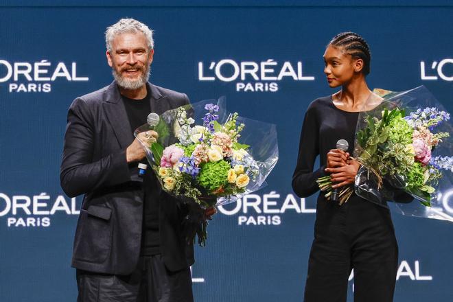 Sergio Lázaro y Nathalia Novas recogen los premio L'Oréal Paris, respectivamente a la Mejor Colección por Berhanyer y a la Mejor Modelo de la edición