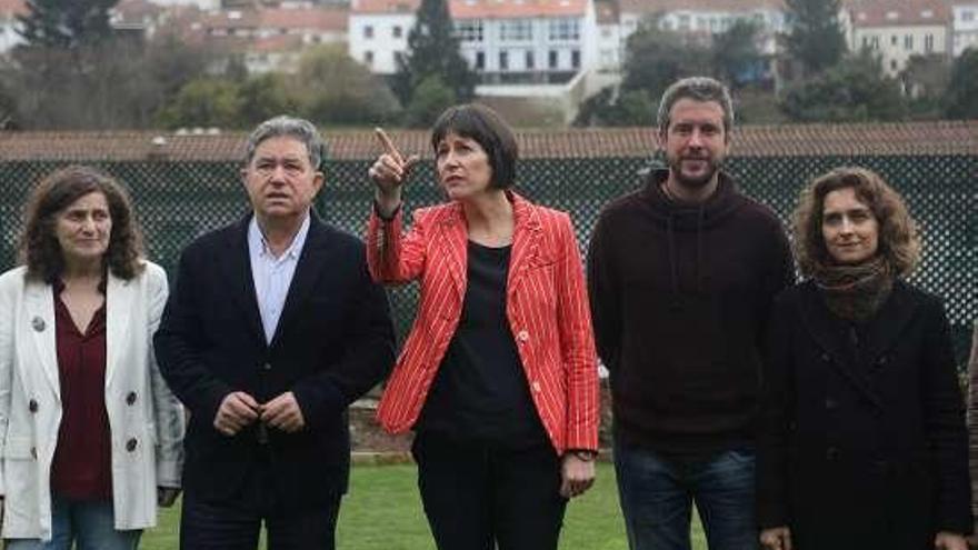 Ana Pontón, con los líderes del BNG en las ciudades. // Xoán Álvarez
