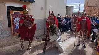 Vila-real invade Torrehermosa en la peregrinación anual al pueblo donde nació Sant Pasqual