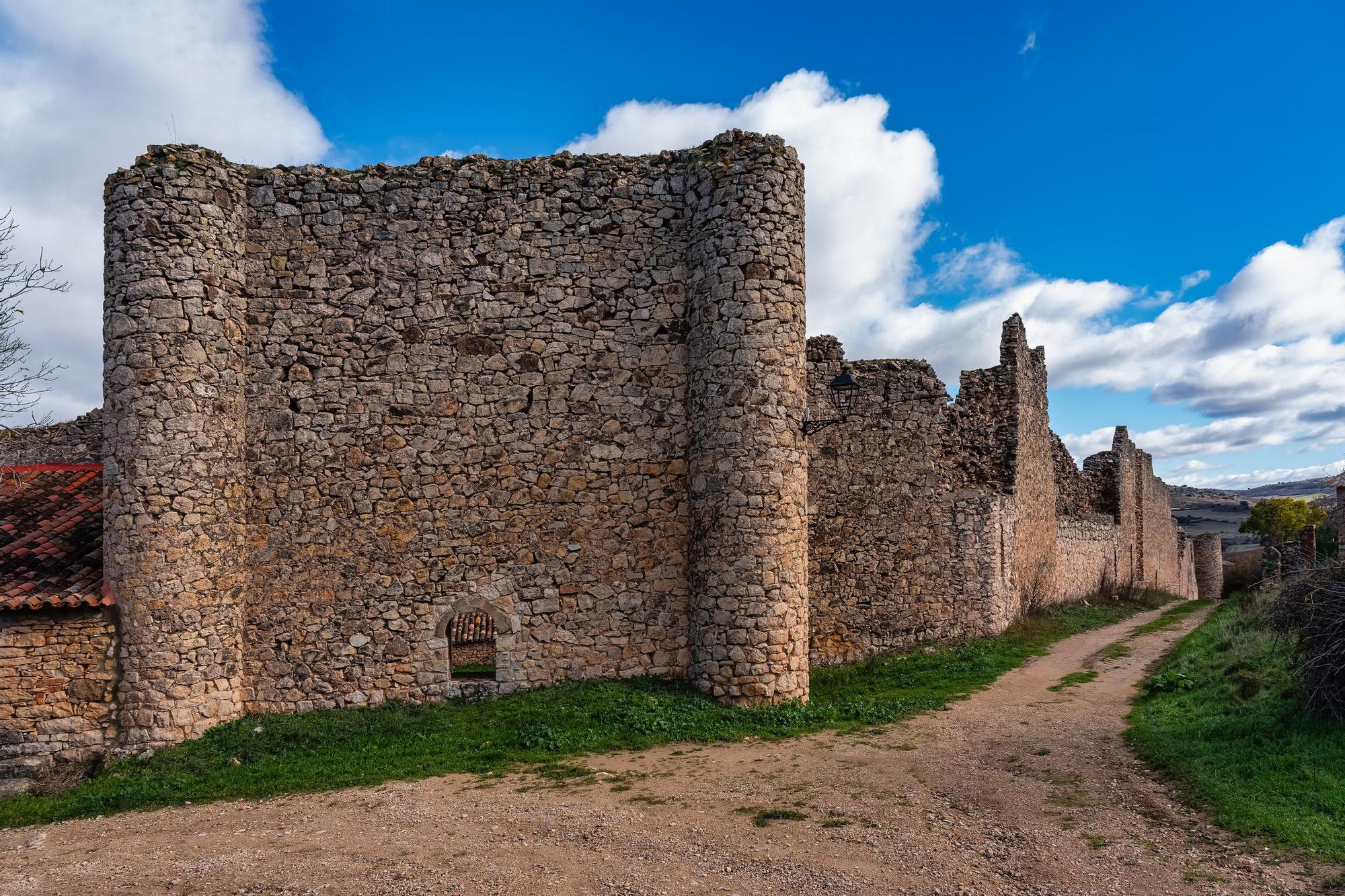 Muralla medieval en Palazuelos.