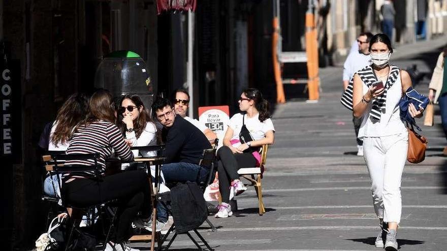 Una de las terrazas que reabrieron en A Coruña el lunes de la semana pasada.