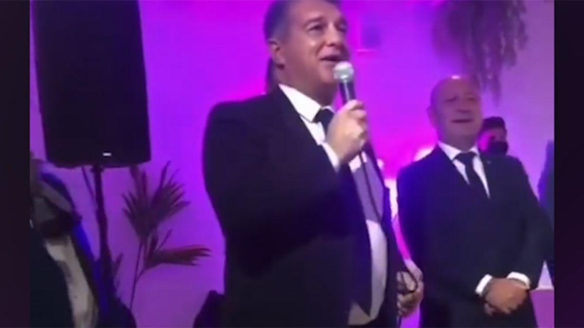 Laporta se lanza a cantar 'A Rianxeira'