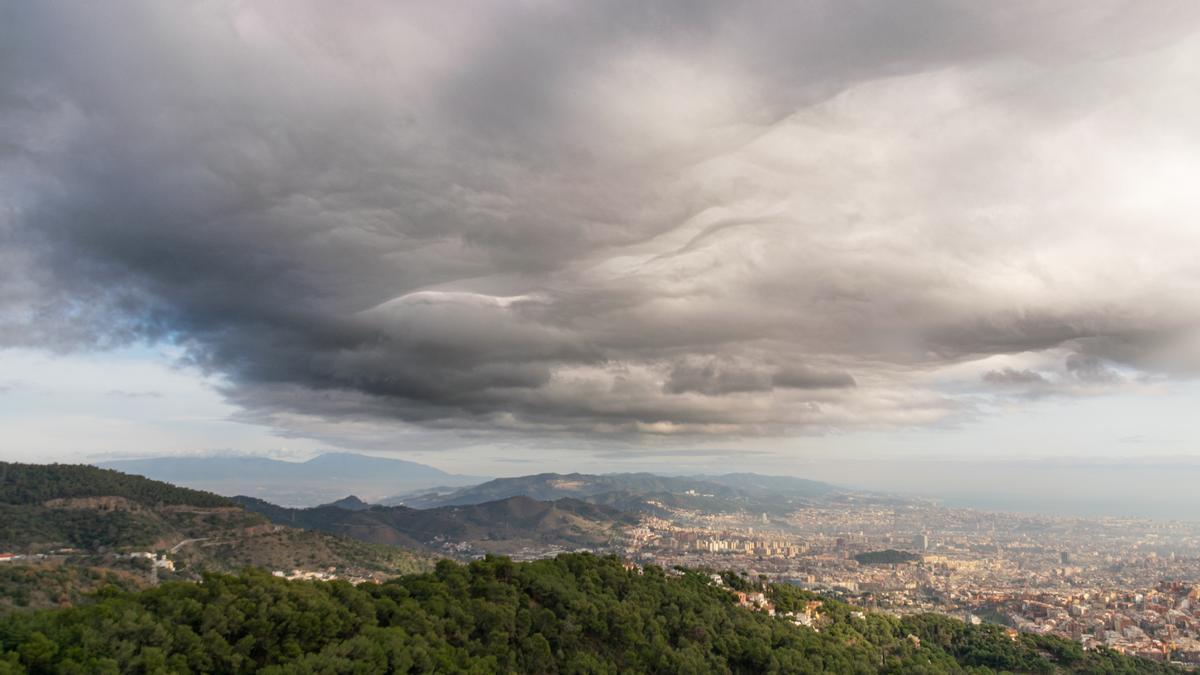 Nubes sobre Barcelona, el 19 de diciembre del 2022