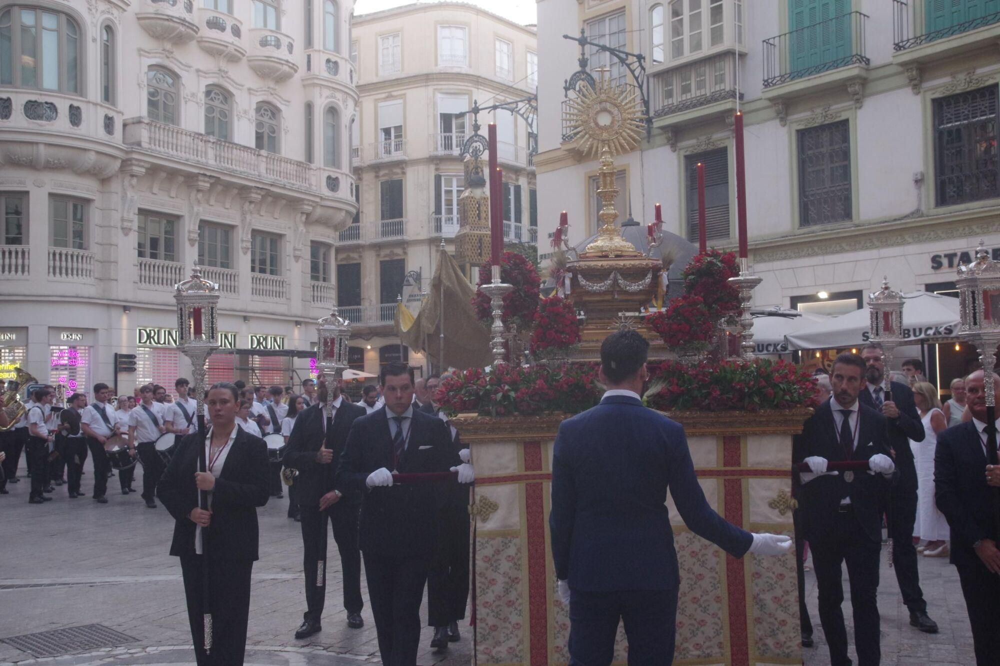 La archicofradía de los Dolores de la Parroquia de San Juan celebra, un año más, en la semana posterior a la Solemnidad del Corpus Christi, su Procesión de Minerva con Jesús Sacramentado