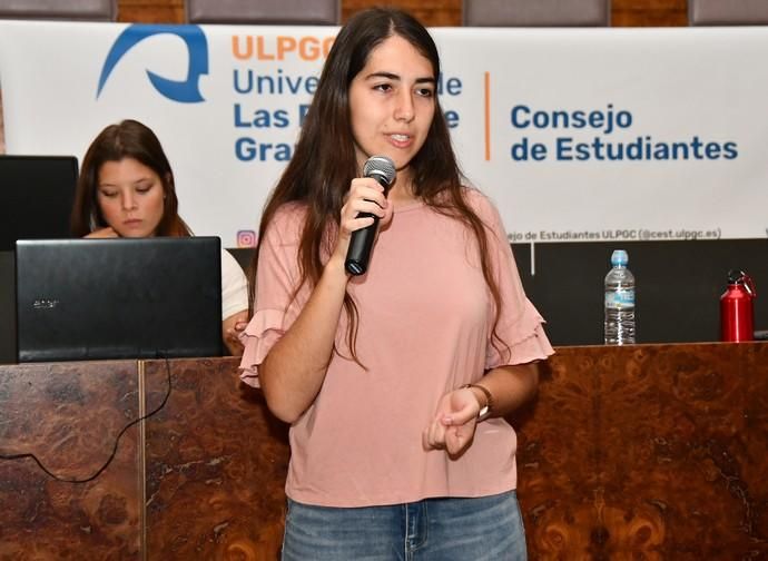 15/10/2019 LAS PALMAS DE GRAN CANARIA.  Asamblea Consejo de Estudiantes de la ULPGC en Humanidaes.  Fotógrafa: YAIZA SOCORRO.  | 15/10/2019 | Fotógrafo: Yaiza Socorro