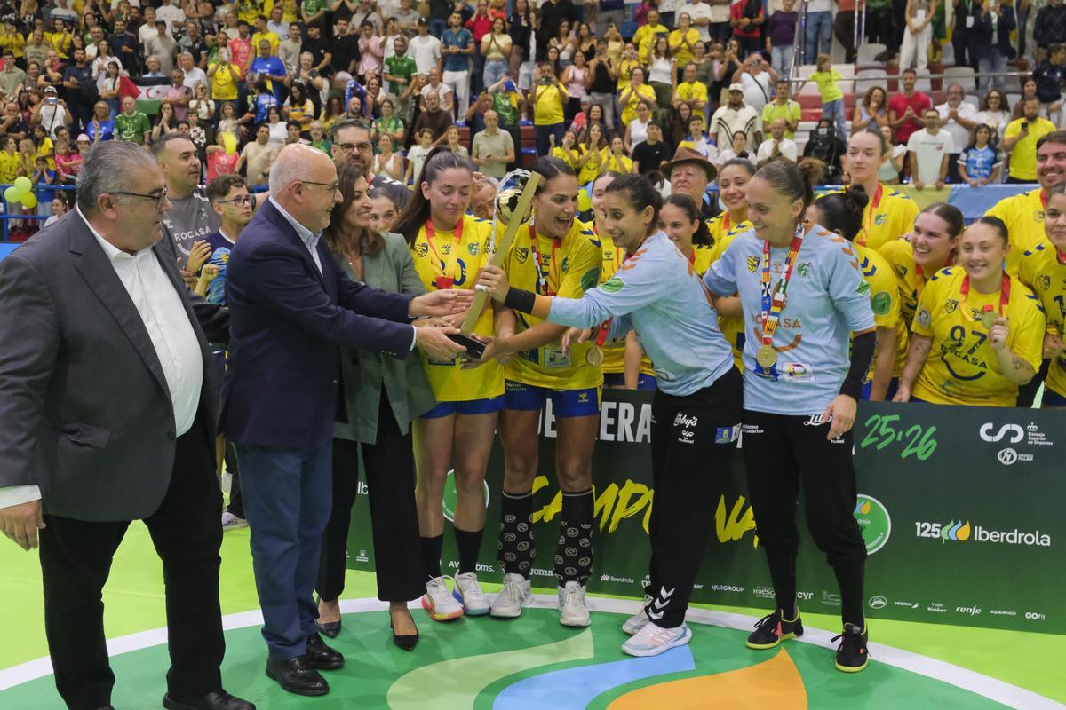 El Rocasa Gran Canaria se corona en la Liga Guerreras Iberdrola por segunda vez siete años