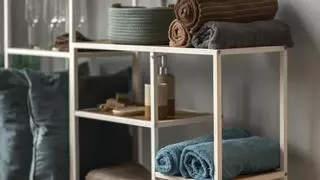 Este es el armario estrecho para el baño que solucionará todos tus problemas de espacio