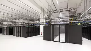 Dentro del mayor búnker de datos de Barcelona con generadores para sobrevivir 48 horas a un apagón