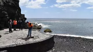 Prohíben el baño en la costa de Tabaiba y cierran una playa por una rotura en la red de saneamiento