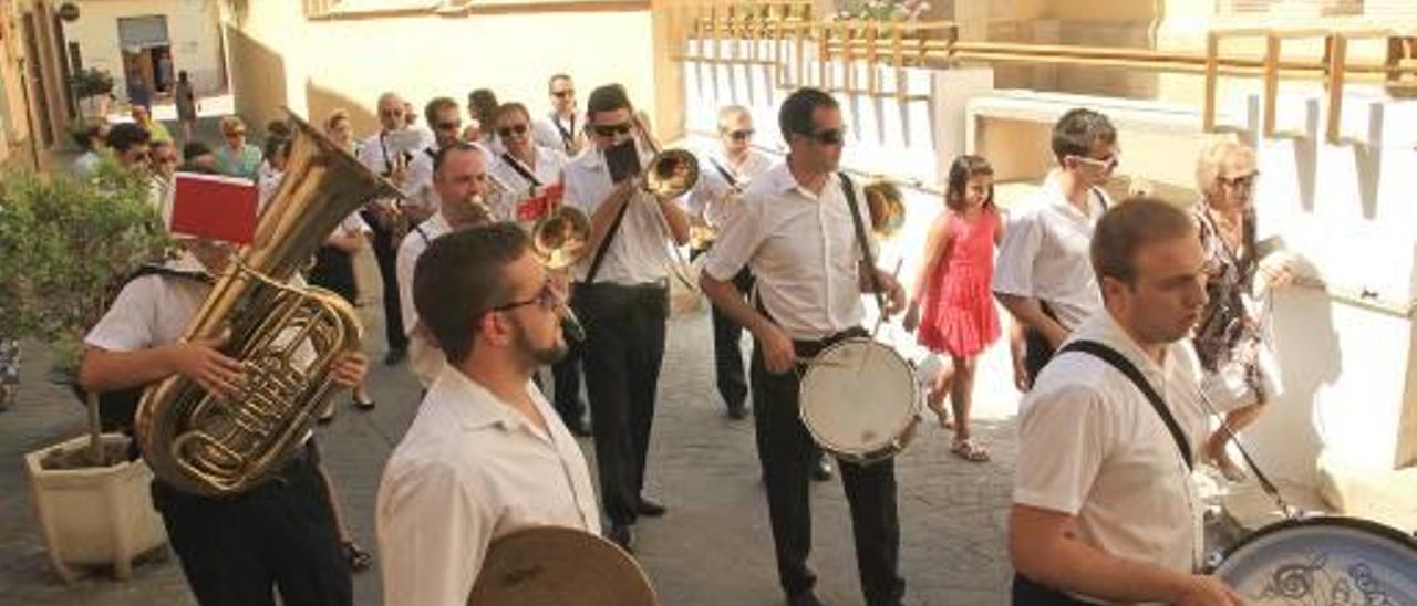 Palma inicia mañana sus fiestas con la proclamación de la reina de 2015 y su corte de honor