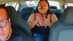 Una joven therian, obligada a bajar de un Uber por ser una mascota.