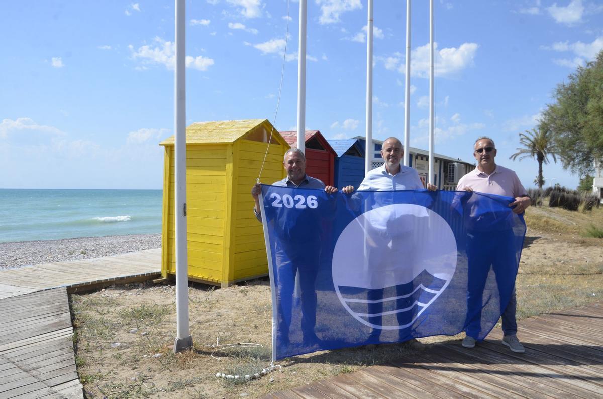 Izado de la bandera azul en Moncofa.