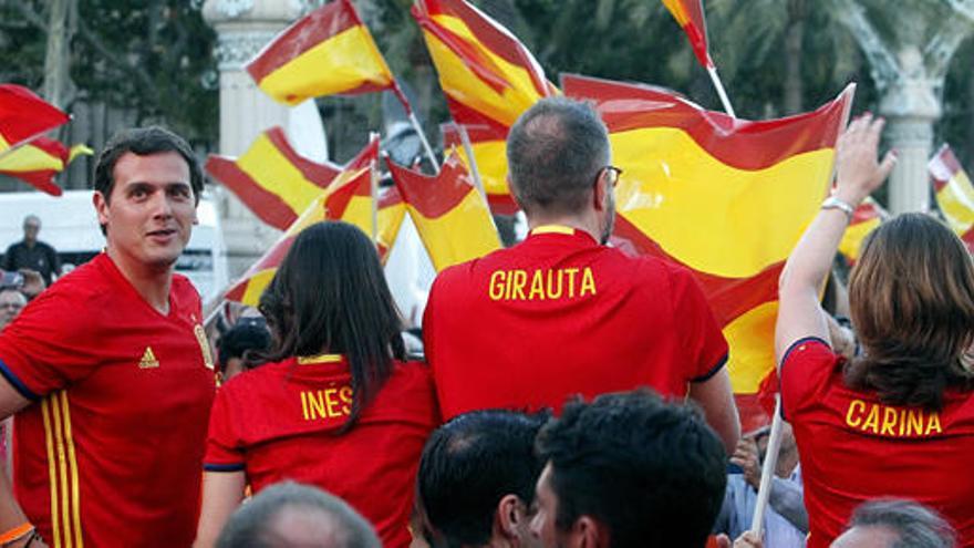 Rivera durante el partido de España vs Turquía.