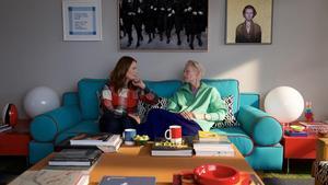 Tilda Swinton y Julianne Moore encarnando a Martha e Ingrid en La habitación de al lado.