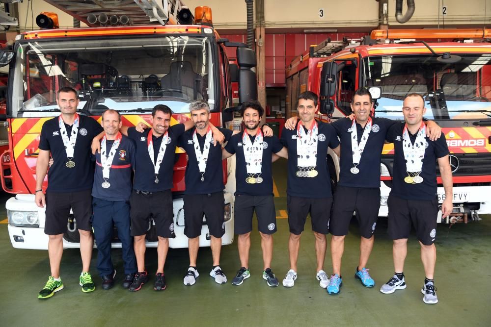 El equipo de Bomberos de A Coruña, que participó este mes en las Olimpiadas de Policías y Bomberos en China, ha vuelto a casa a con medallas.
