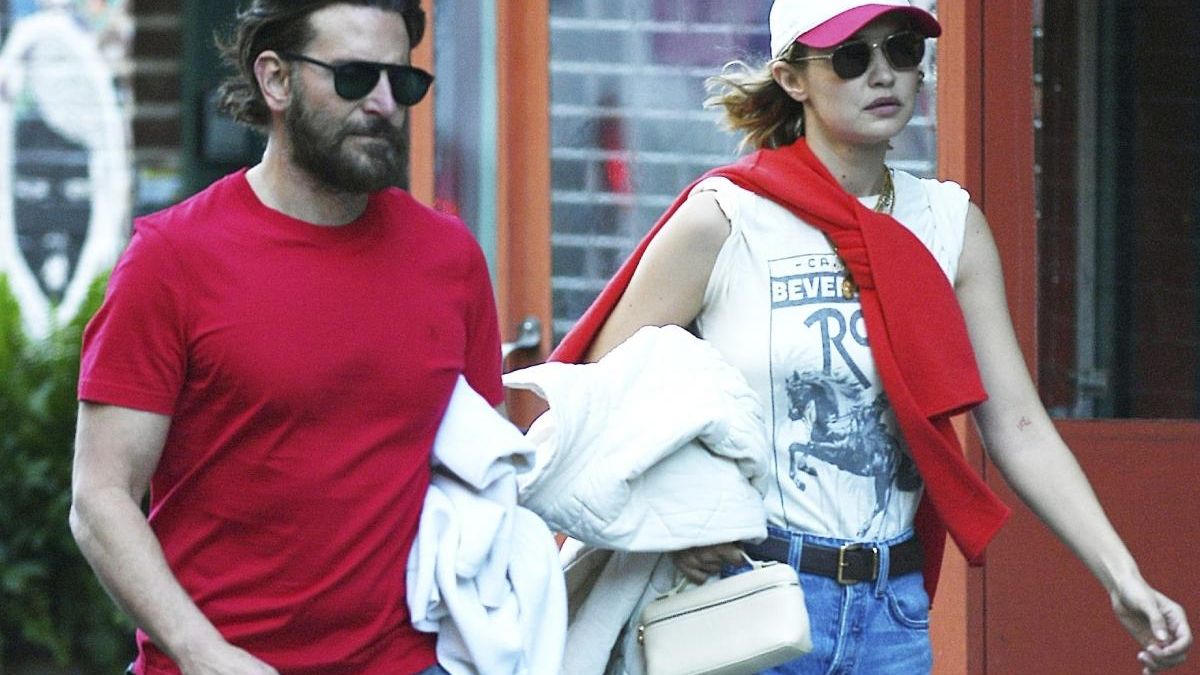 Gigi Hadid y Bradley Cooper ya son novios de verdad y para muestra, la foto morreo