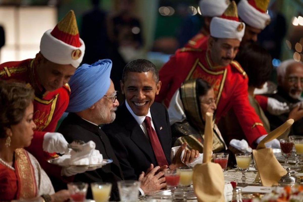 Obama, amb el primer ministre de l’Índia, Manmohan Singh, durant un sopar al palau presidencial a Nova Delhi, el novembre del 2010.