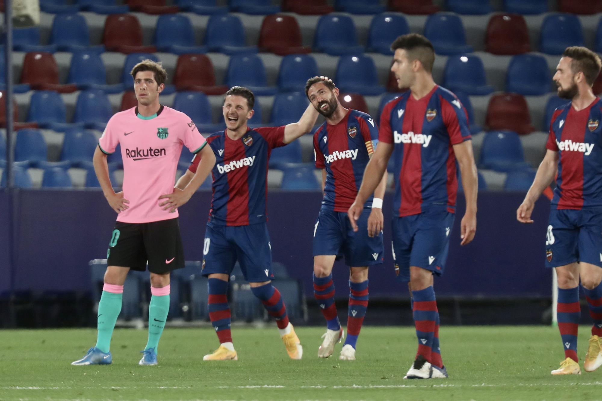 Las imágenes del empate entre el Levante y Barcelona en el Ciutat de València