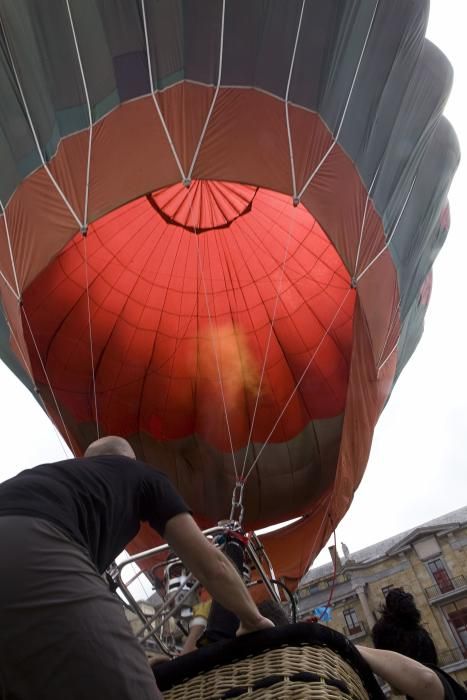 Presentación de la I Regata de globos aerostáticos de Gijón