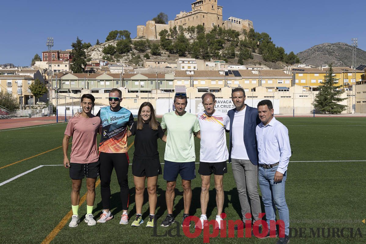 Abel Antón vistiba la Escuela Municipal de Atletismo de Caravaca