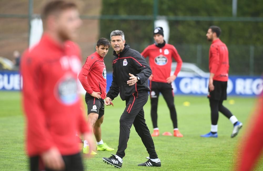 El nuevo técnico blanquiazul se pone al frente del equipo. El segundo entrenador Fabián Rivero y el preparador físico Moisés del Hoyo se unen junto a Martí al cuerpo técnico del primer equipo.