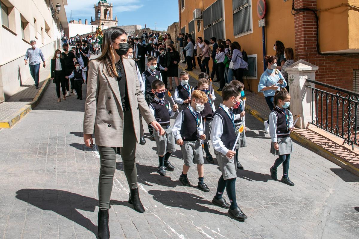 Desfile procesional de los alumnos del colegio Diocesano Oratorio Festivo de Orihuela