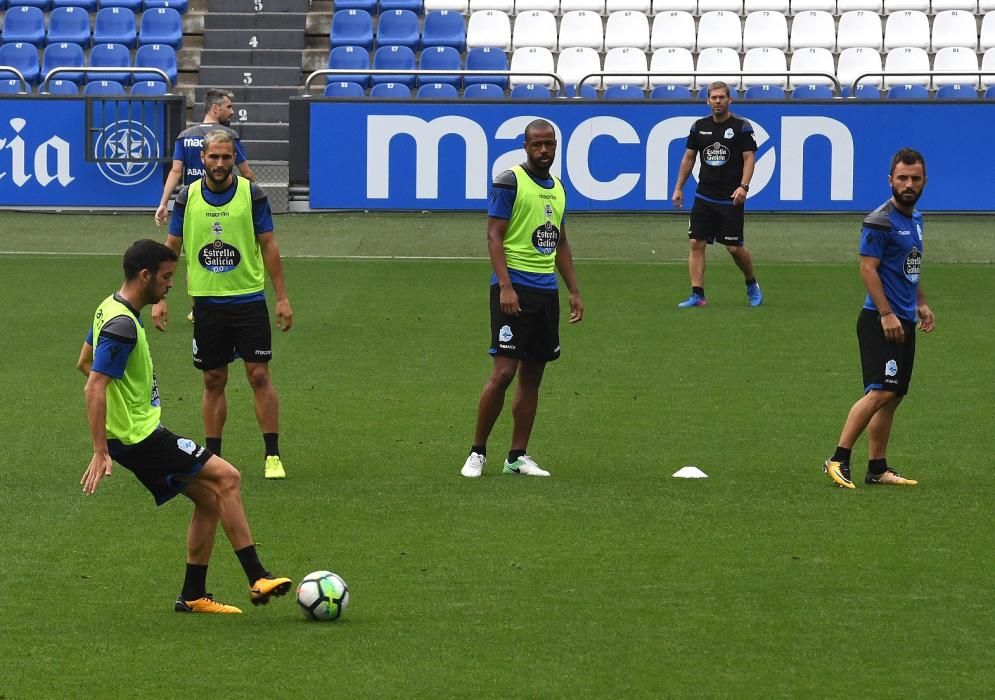 Sesión en Riazor para el duelo con el Levante