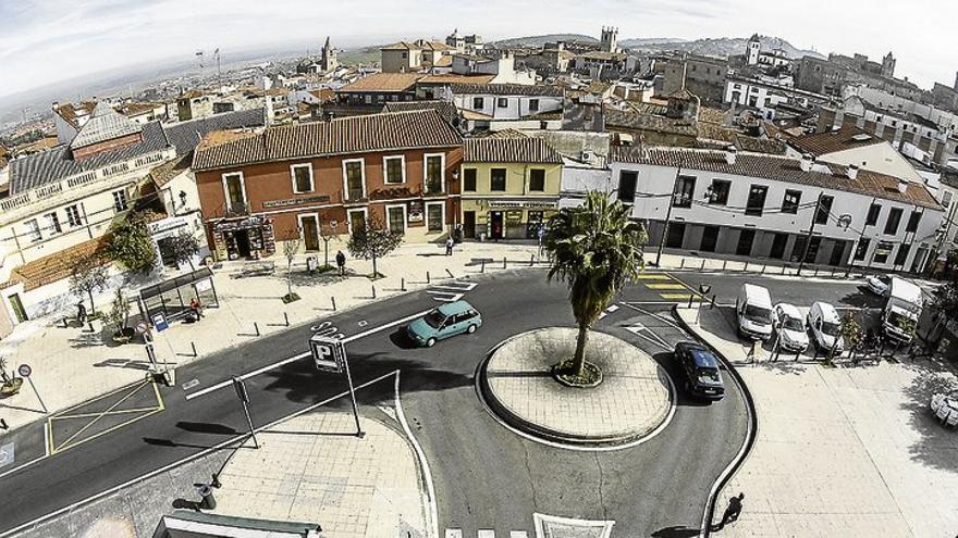 Solicitan que se permita la entrada de microbuses a la plaza Mayor de Cáceres