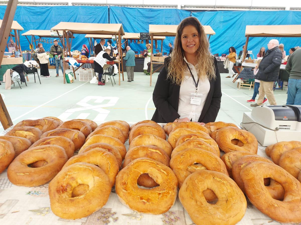 Silvia Cotarelo en su puesto de roscas.