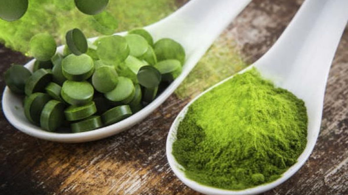 La espirulina se consume tanto en polvo como en píldoras o al natural