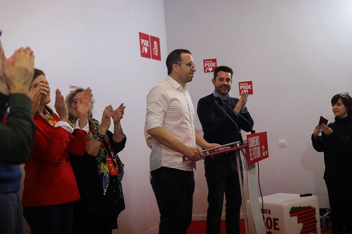 Elecciones en Castilla y León: Los socialistas de Zamora celebran que revalidan sus tres procuradores Elecciones en Castilla y León: Los socialistas de Zamora celebran que revalidan sus tres procuradores