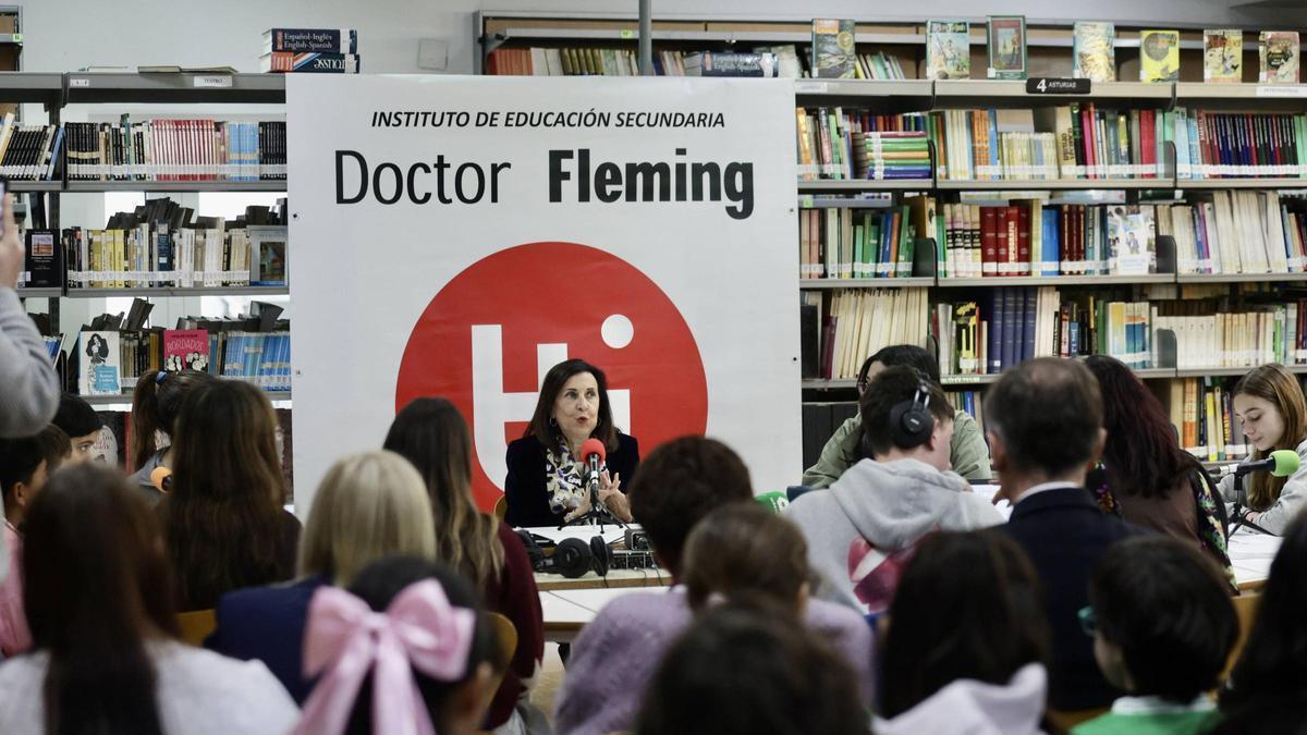 Margarita Robles hace una reflexión sobre la situación de Venezuela y pide en Oviedo que los intereses económicos no se antepongan a la paz