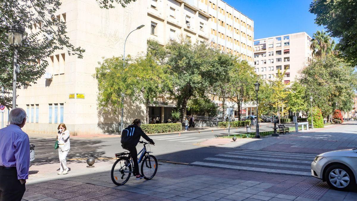 Edificio de los juzgados de Badajoz, en la avenida de Colón.