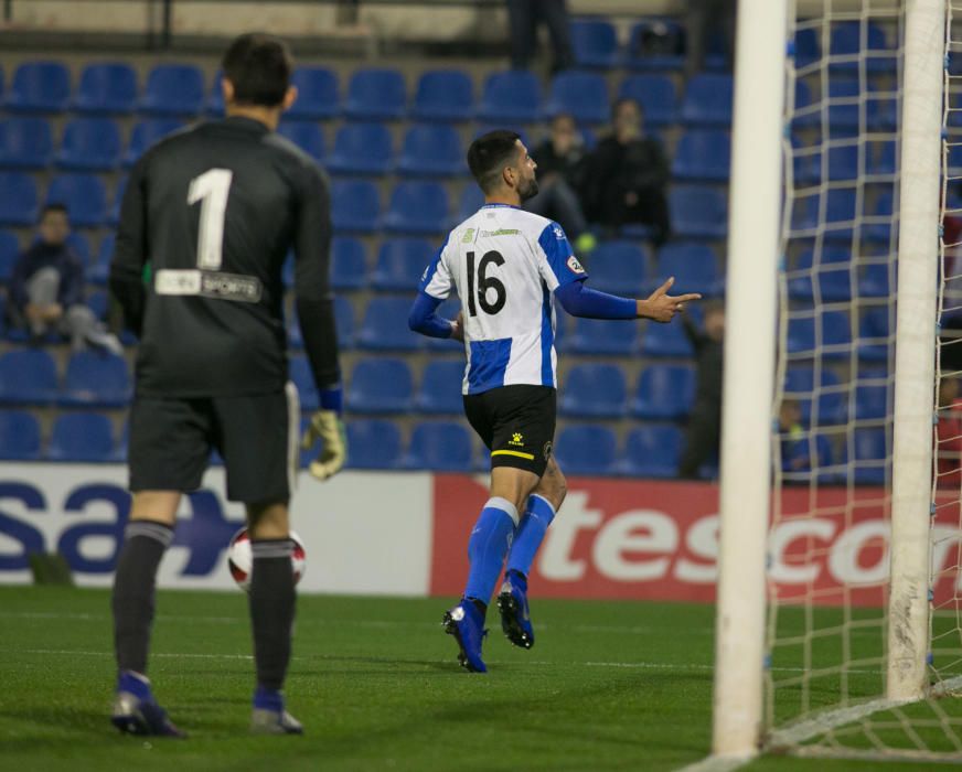 El Hércules remonta al Mestalla con goles de Pablo Íñiguez y Carlos Martínez