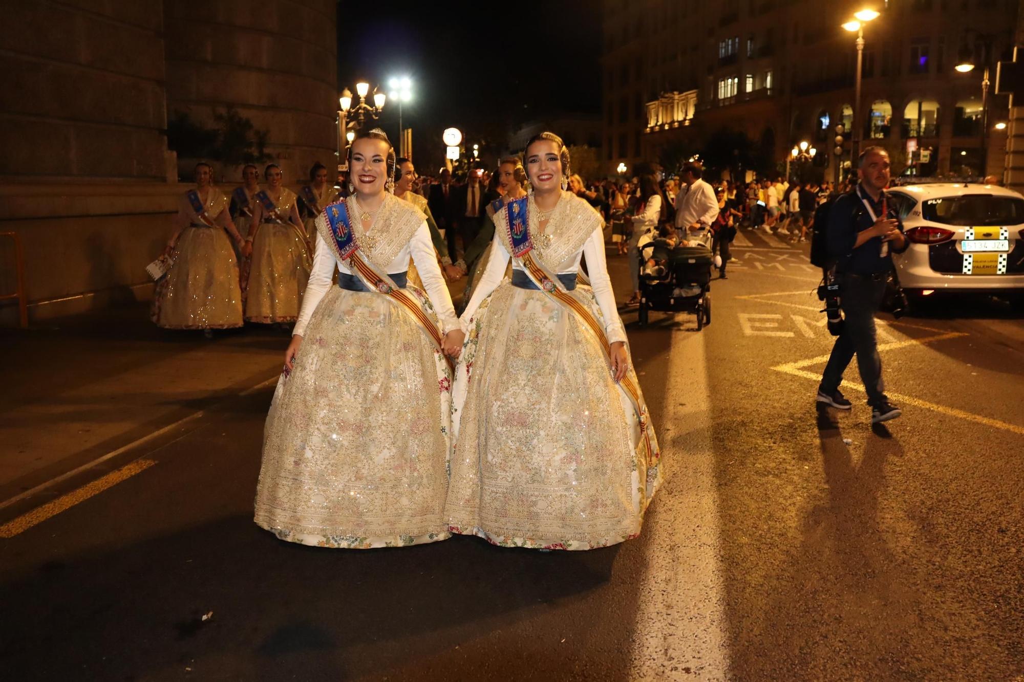 Fin del camino. La despedida de Laura, Paula y las falleras de 2023