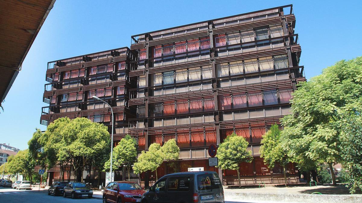 La Casa de Pedro Román o Edificio Ferro, en el campus de Ourense de la Universidad de Vigo.