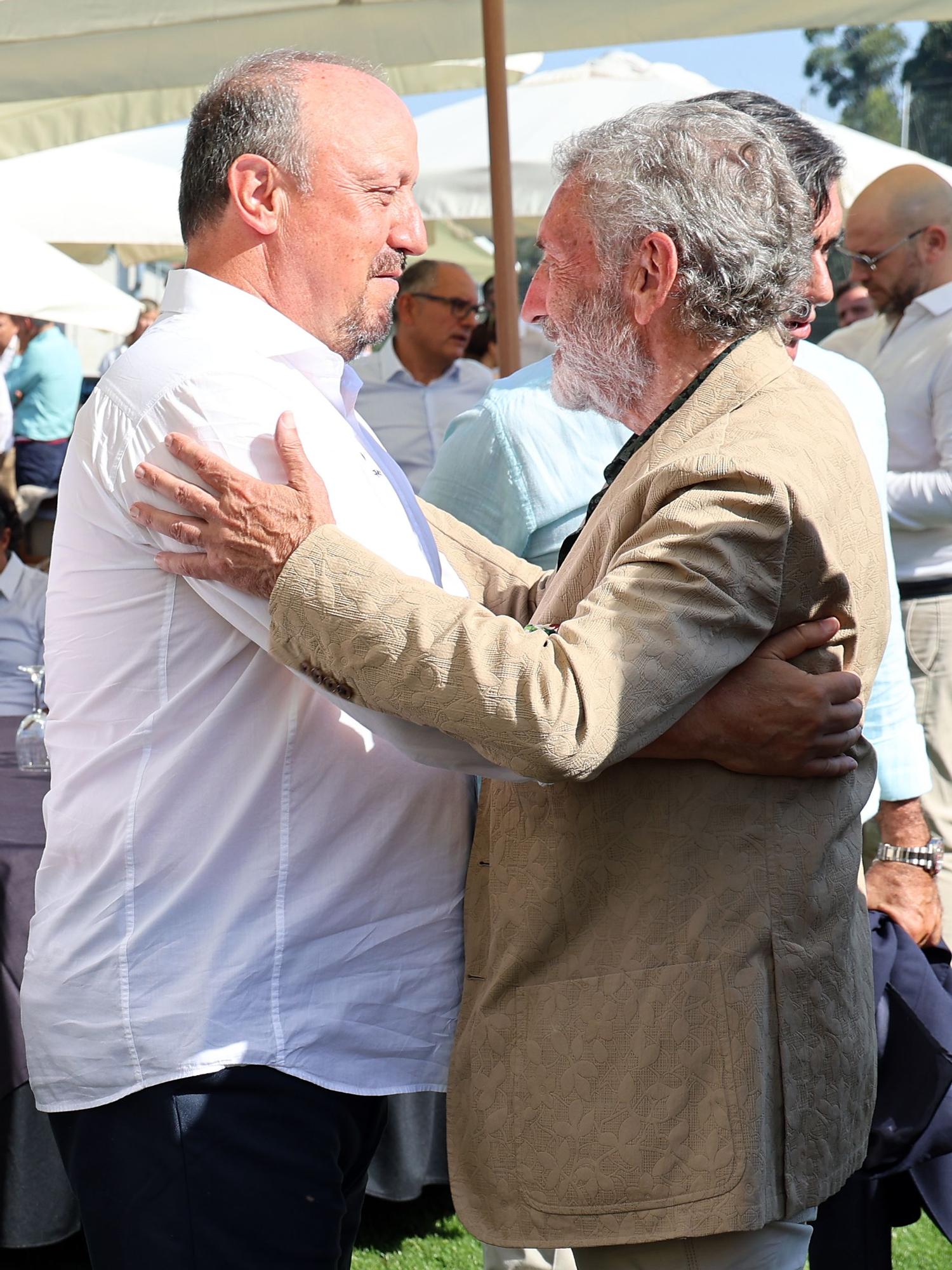 El Celta se rodea de su gran familia y de representantes institucionales por su centenario