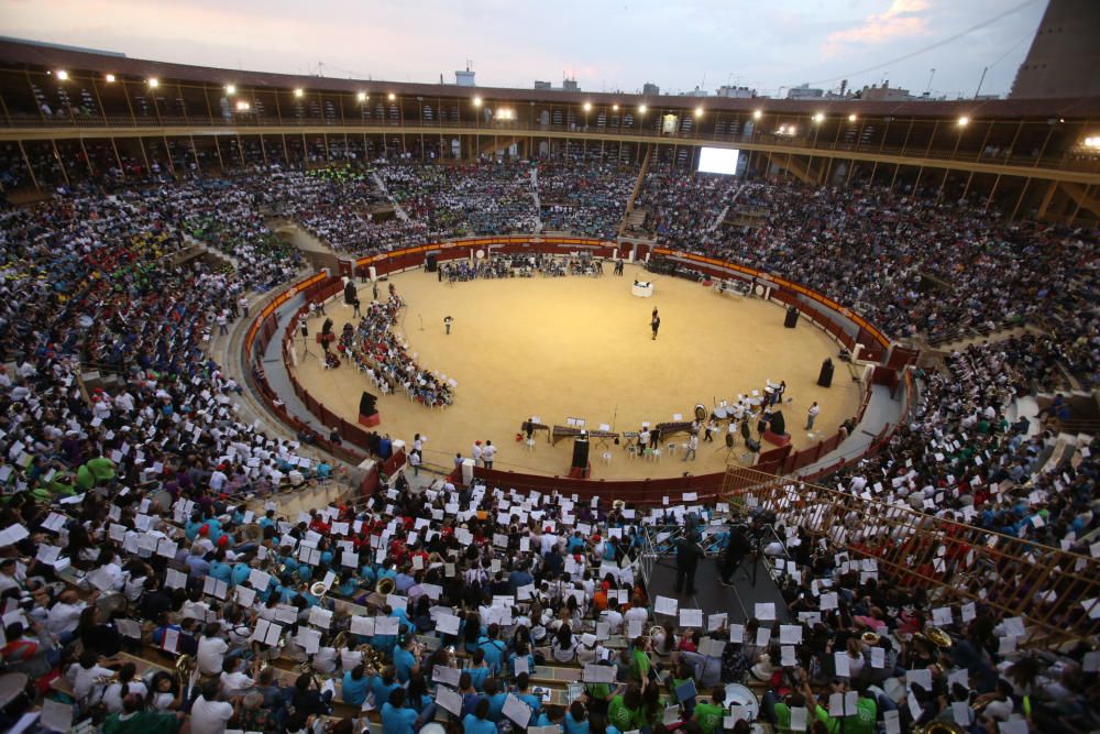 Una clase musical multitudinaria bate el Guinness World Records en Alicante