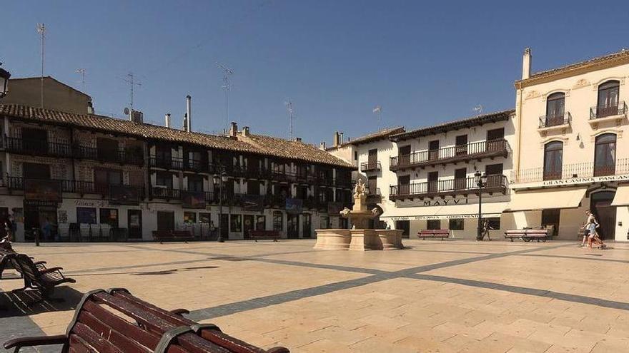 La 'otra' Tarazona: el pueblo de dos provincias con una plaza mayor única en toda España