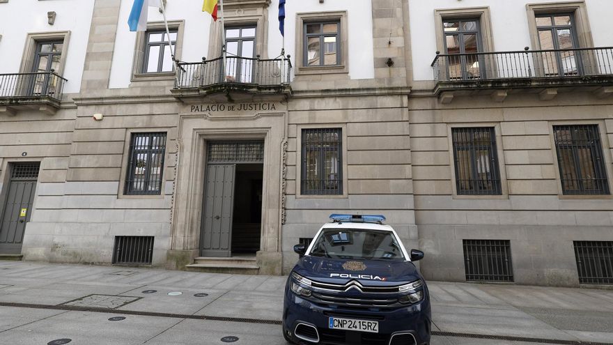 Absuelven al conductor del bus escolar de A Illa acusado de abusos