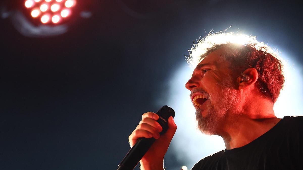 SOM FESTIVAL | Iván Ferreiro tiende un puente entre memoria y presente en el SOM Festival