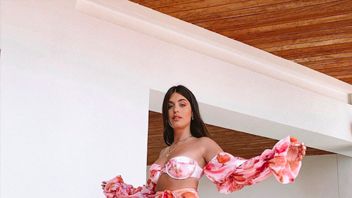 Dulceida con top 'cropped' de Asos estampado