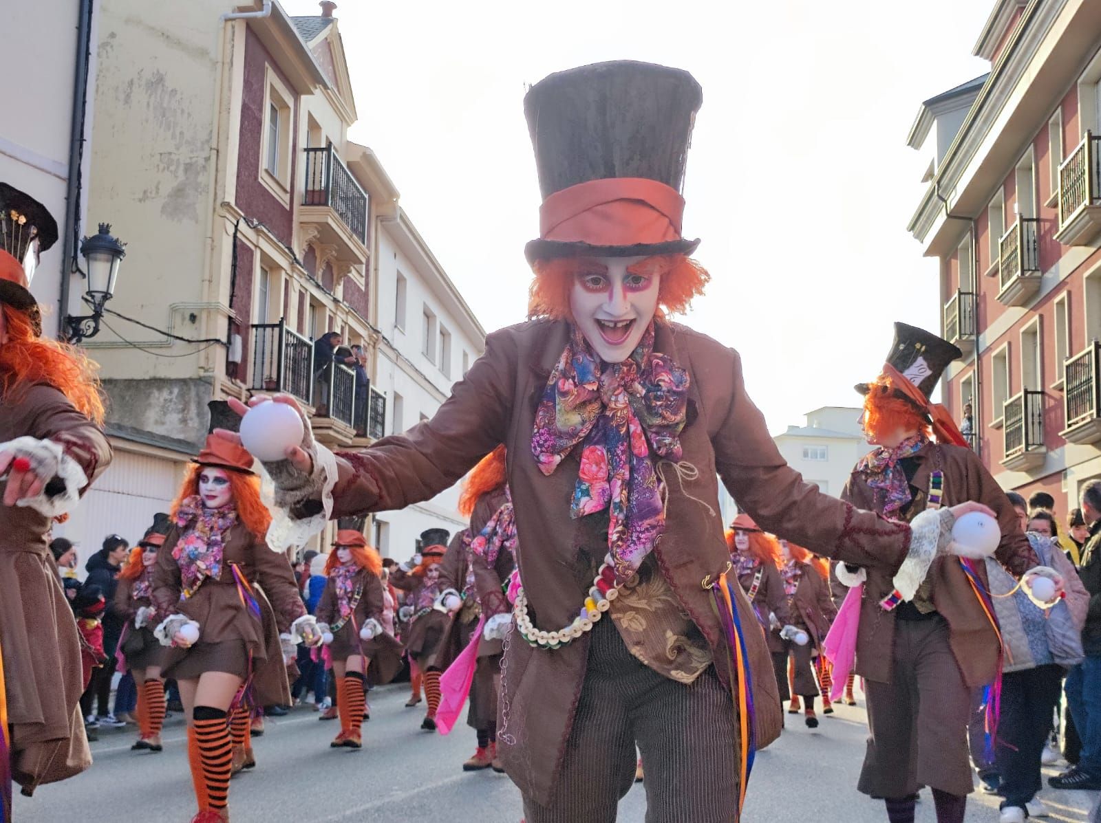 Un Carnaval muy vistoso y de alto nivel: Así fue este domingo el desfile en Tapia de Casariego