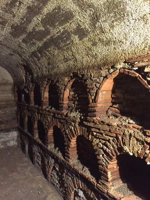 Visita a las obras del interior de la iglesia de Santiago