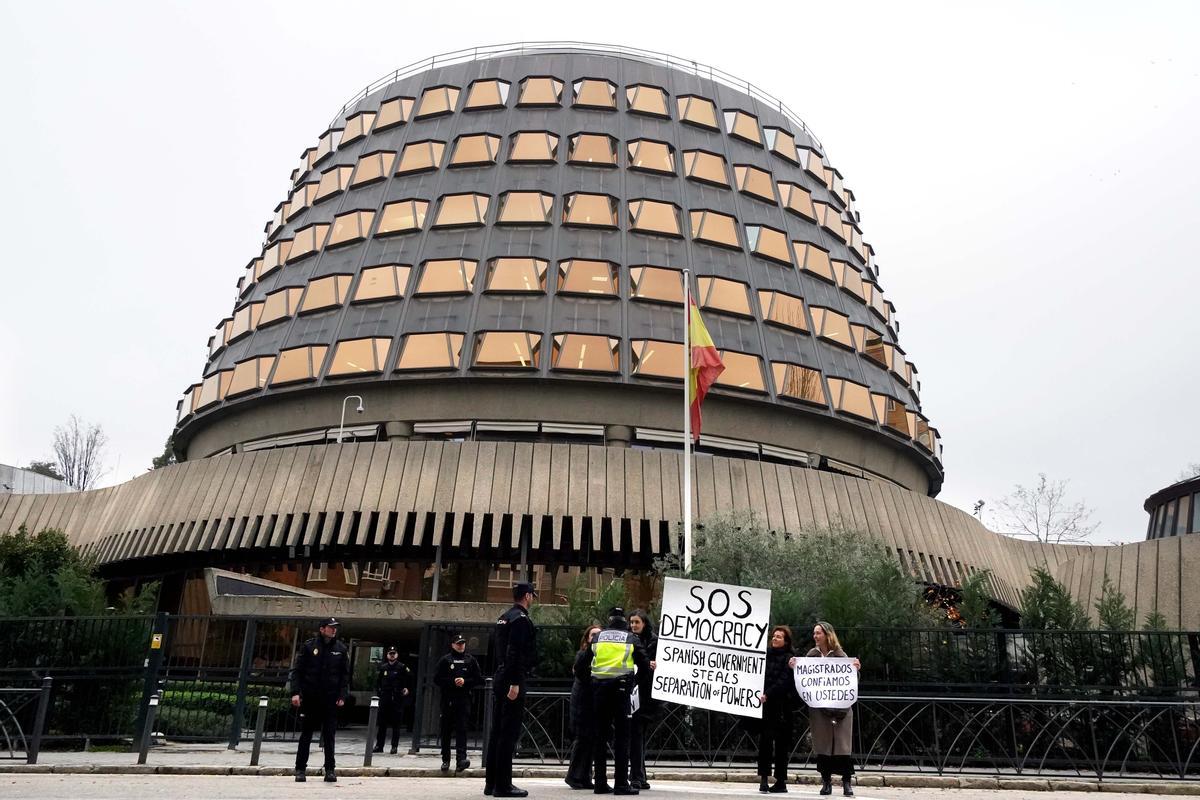 El Constitucional paralitza al Senat la reforma dirigida a accelerar la seva renovació