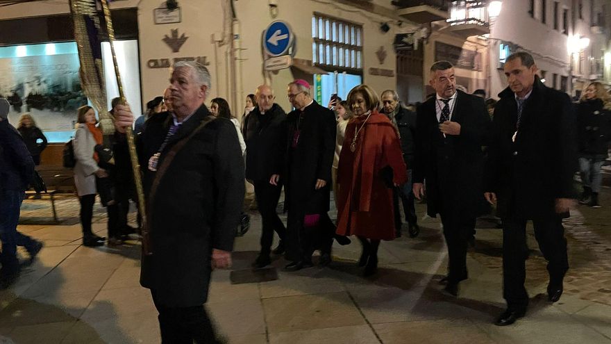 VÍDEO | Procesión en Zamora por el nombramiento del obispo Fernando Valera como hermano de una cofradía de Bullas, su pueblo natal