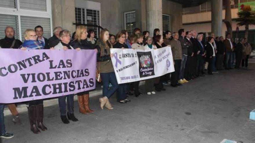 Un momento de la concentración ayer en Torrevieja.