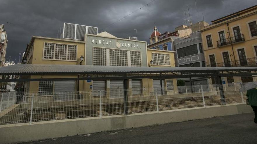 El alcalde de Elche pide una reunión con el Consell y la Unesco para buscar respuestas sobre el conflicto del Mercado