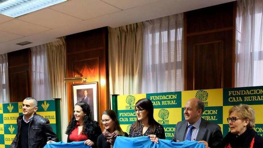 Presentación de la jornada solidaria en Caja Rural.